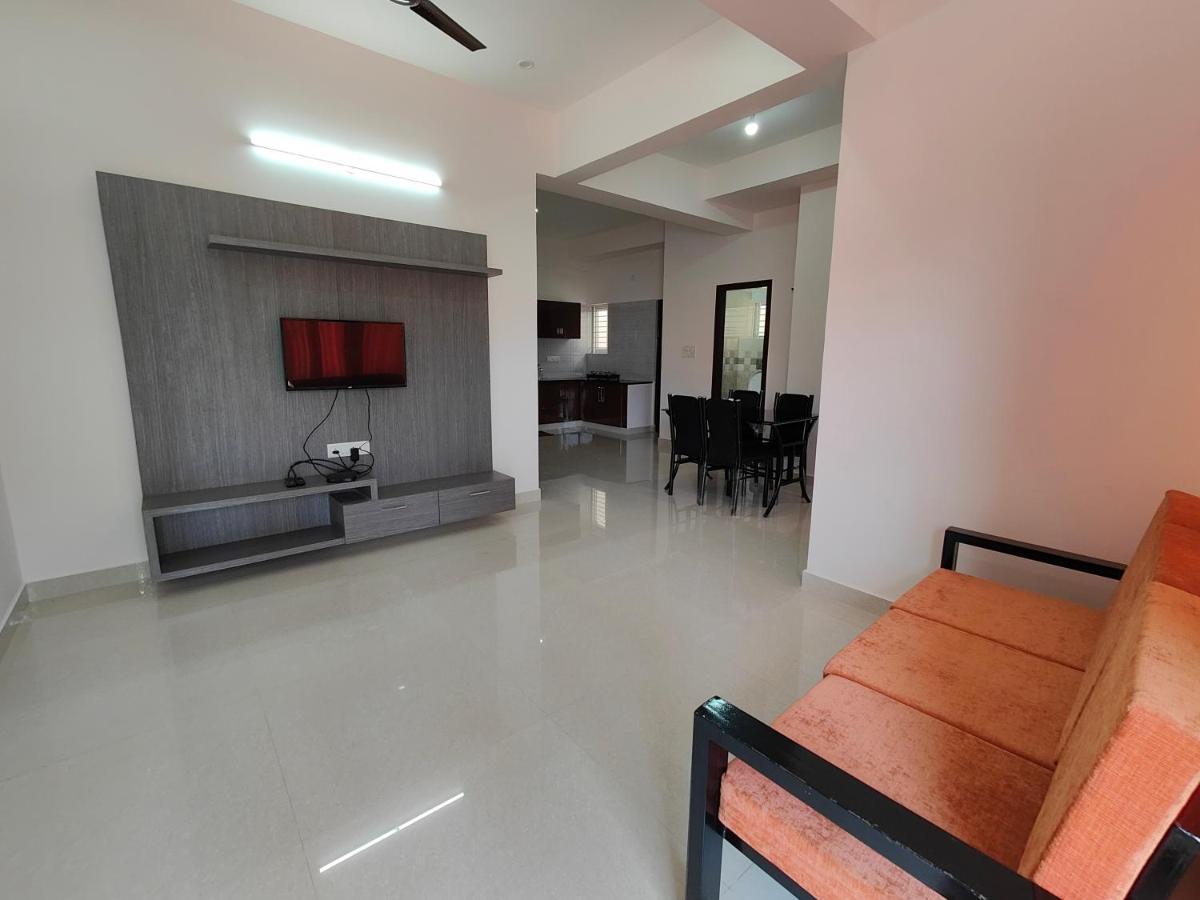 Meer Stay - Premium Service Apartments Vanivilasa Puram Eksteriør billede