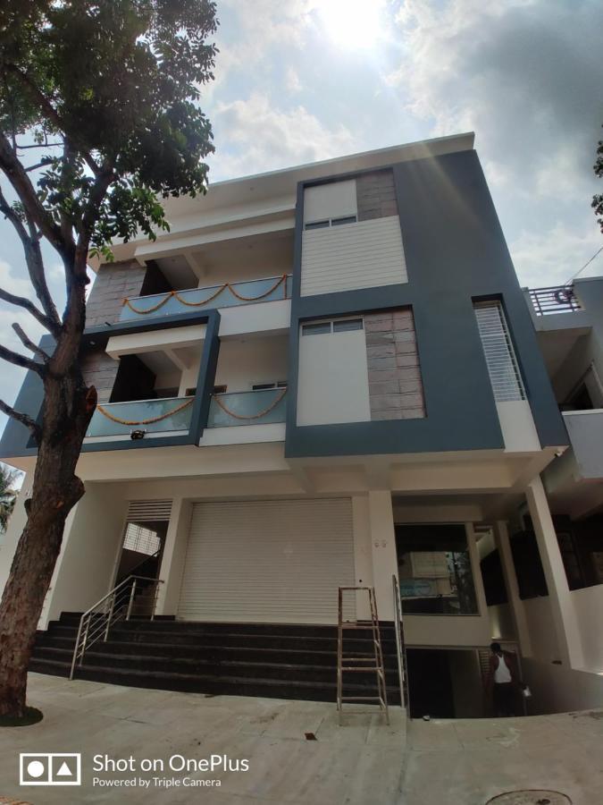 Meer Stay - Premium Service Apartments Vanivilasa Puram Eksteriør billede